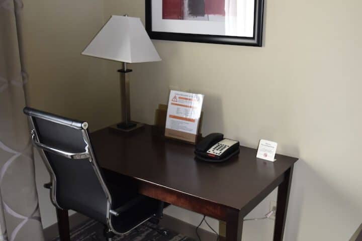 Room 10 of 20