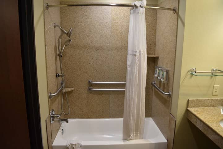 Room 13 of 20