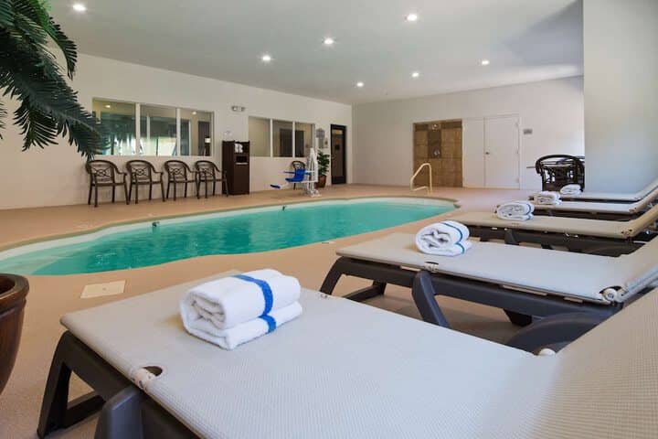 Pool 15 of 20