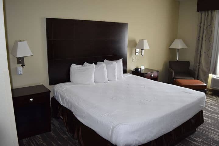 Room 5 of 20